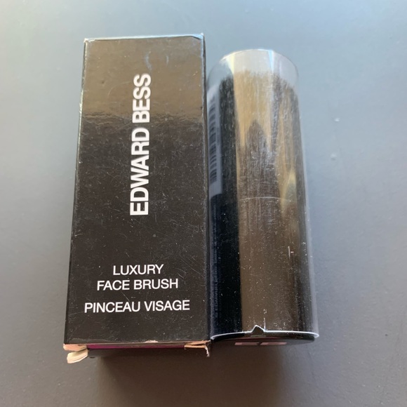 Edward Bess Luxury Face Brush - Picture 1 of 4